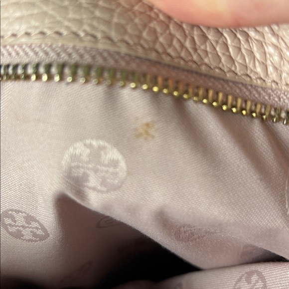 Tory Burch Pebbled Leather Fold-Over Crossbody Clutch Bag in Light Blush Pink - Picture 14 of 14